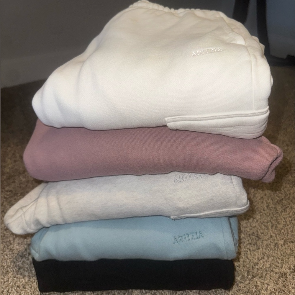 Aritzia cozy fleece sweat fleece & mega fit cargo pants